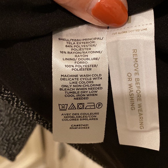 Loft black herringbone blazer. Size 6 - Picture 4 of 5